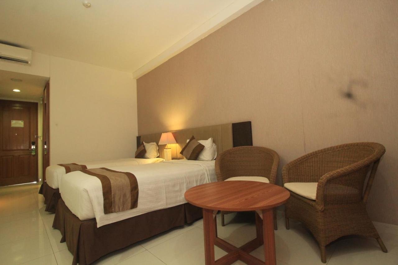 Hotel On The Rock Kupang  Luaran gambar