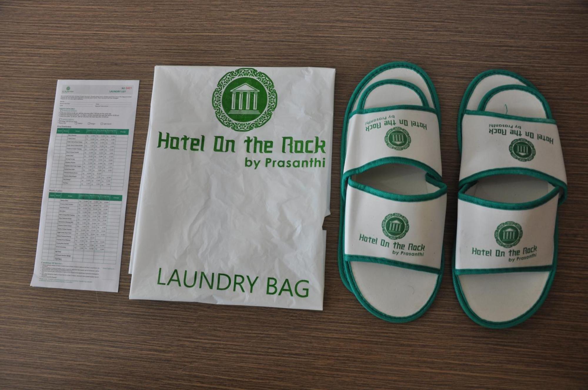 Hotel On The Rock Kupang  Luaran gambar