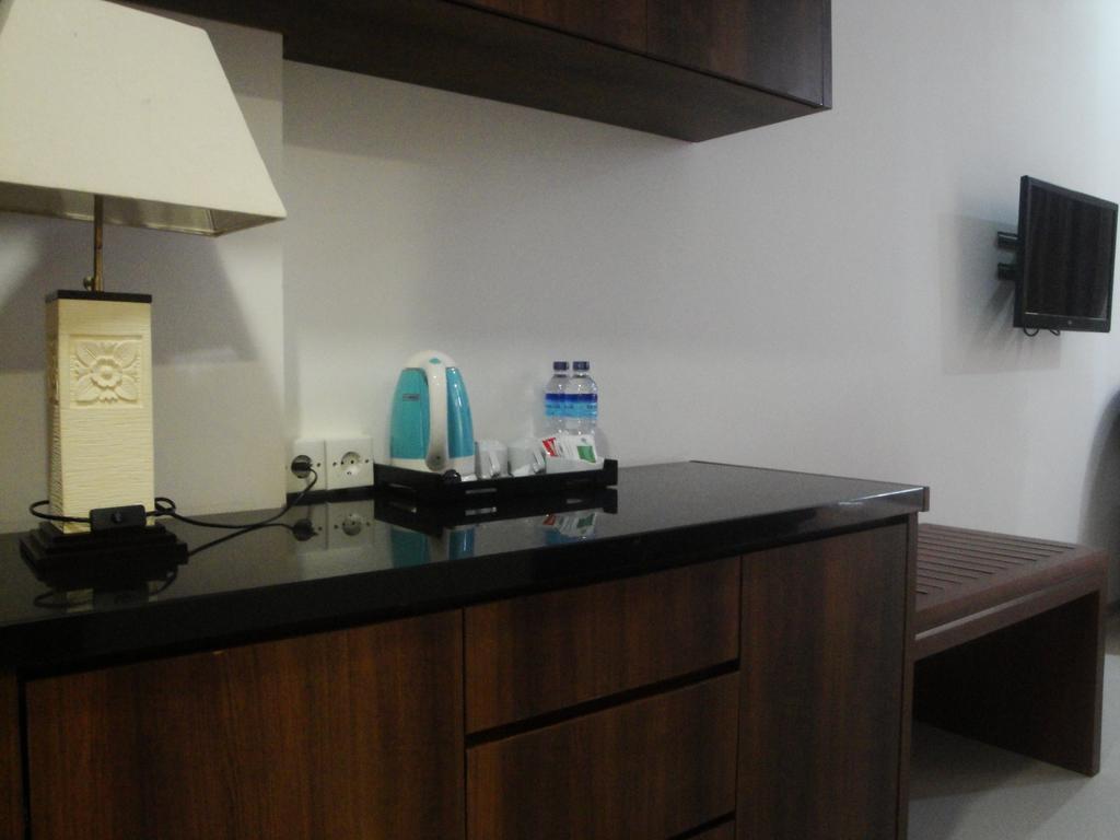 Hotel On The Rock Kupang  Luaran gambar