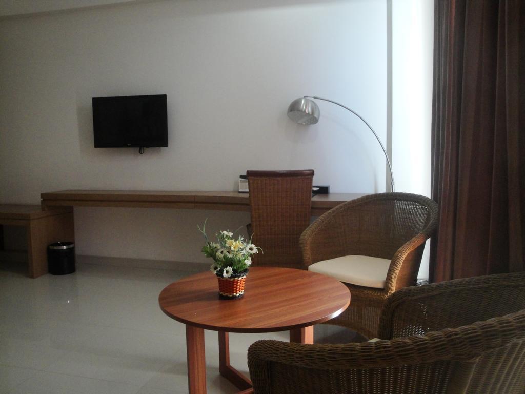 Hotel On The Rock Kupang  Luaran gambar