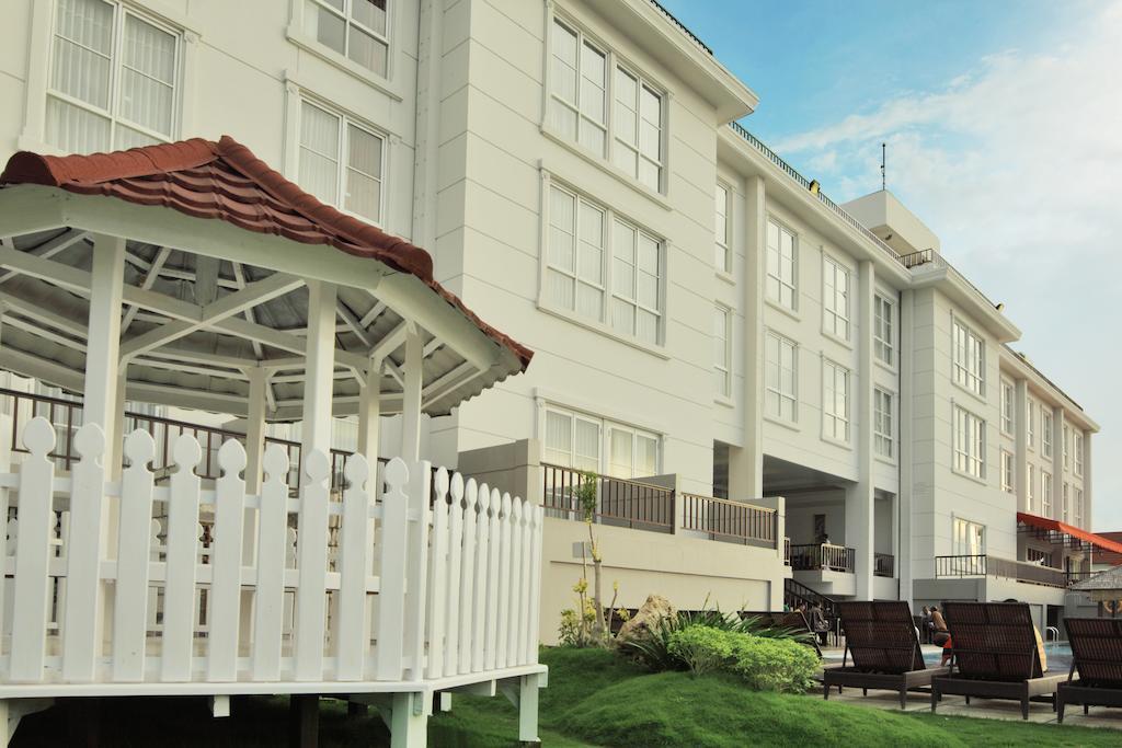 Hotel On The Rock Kupang  Luaran gambar